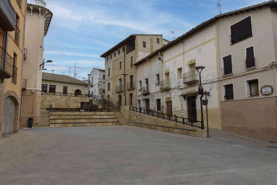 Huesca - Barbastro 34 - plaza de la Candelera.jpg